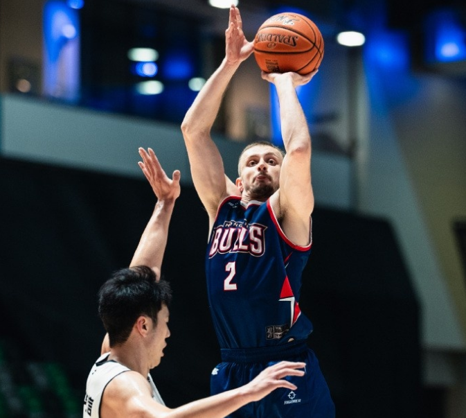 助攻, 卫冕冠军香, 整首发阵容 助攻, 卫冕冠军香, 整首发阵容