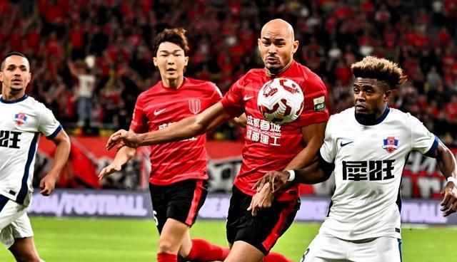 海海港队, 轮换, 争冠压力下 海海港队, 轮换, 争冠压力下