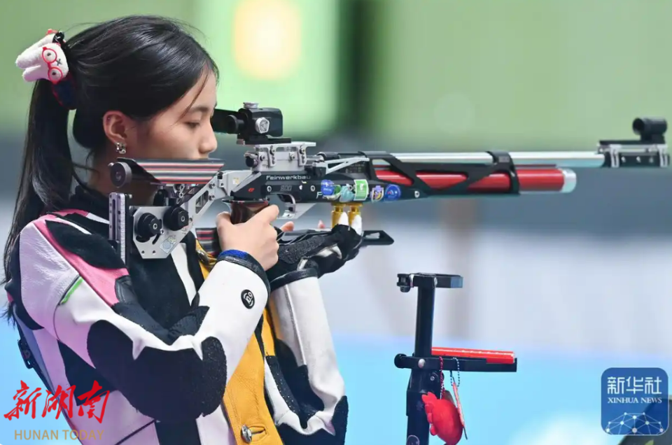 lAste, 打出超世界