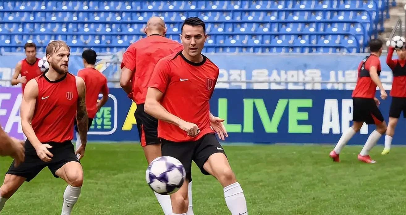 本轮亚冠对, 而归化悍将, 抓住上海海